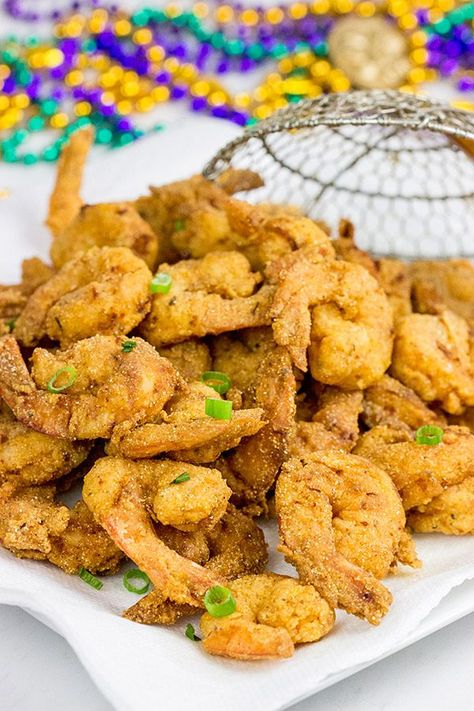 Cajun fried shrimp Cajun Fried Shrimp, Crawfish Bread, Nola Style, Fried Shrimp Recipes, Cajun Shrimp Recipes, Cajun Fries, Spicy Dipping Sauce, Breaded Shrimp, Mardi Gras Food