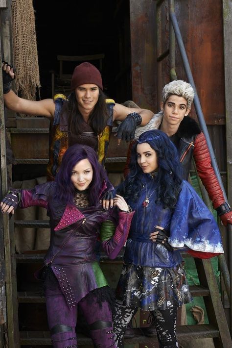 Cameron Boyce Jessie, Descendants Ships, Descendants Icons, Disney Descendants Characters, Descendants Pictures, Mermaid Soul, Mal Descendants, Disney Descendants Movie, Descendants Characters