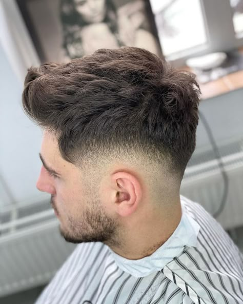 Medium Fade Haircut, Skin Fade Hairstyle, Very Short Hair Men, Side Haircut, Best Short Haircuts For Men, Men Fade Haircut Short, Fade Haircut Styles, Short Haircuts For Men, Undercut Fade