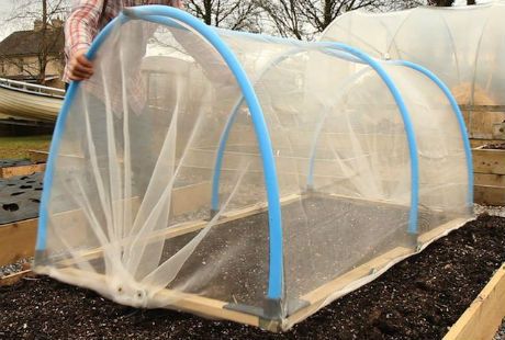 Garden Mesh, Garden Cloche, Building Raised Beds, Vegetable Beds Raised, Insect Netting, Garden Netting, Vegetable Bed, Plant Protection, Small Greenhouse