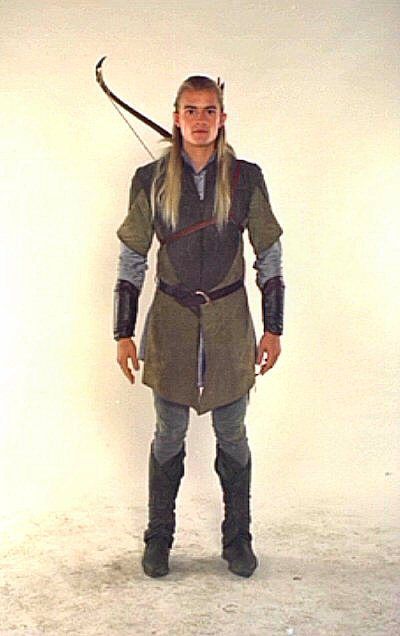 Legolas Costume, Lord Of The Rings Legolas, Legolas And Gimli, Elven Clothing, Legolas Greenleaf, Hobbit Party, Lotr Costume, Lotr Elves, Forest Elf