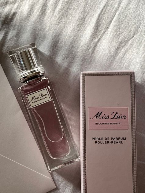 Miss Dior Blooming Bouquet Roller Pearl, Miss Dior Roll On, Dior Roller Perfume, Miss Dior Roller Pearl, Pearl Aesthetic, Blooming Bouquet, Miss Dior Blooming Bouquet, Fragrances Perfume Woman, Skin Care Lotions