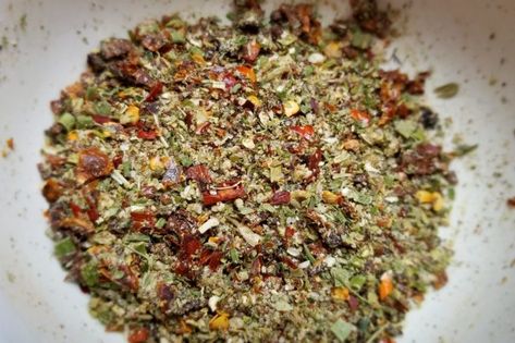 Mediterranean Spices Blend, Mediterranean Herbs And Spices, Mediterranean Seasoning Recipes, Mediterranean Spice Blend Recipes, Mediterranean Spice Blend, Salad Seasoning Recipe, Salsa Seasoning, Mediterranean Seasoning, Sea Salt Recipes