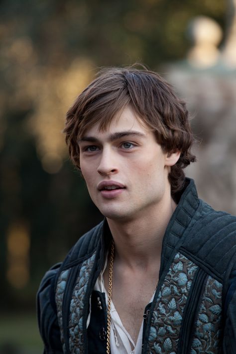 Douglas Booth as Romeo. Douglas Booth Romeo, Romeo Montague, Oc Pictures, Juliet Movie, Rabastan Lestrange, Sam Riley, Douglas Booth, Will Herondale, Characters Inspiration