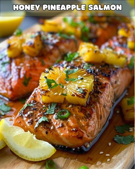 Honey-Pineapple Salmon Pineapple Teriyaki Salmon, Honey Pineapple Salmon, Cafe Dishes, Tropical Cafe, Pineapple Salmon, Chicken Ranch Pasta, Hearty Vegetable Soup, Ranch Pasta Salad, Ranch Pasta