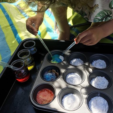 Mixing Potions Preschool, Magic Potions Tuff Tray, Potion Play Ideas, Potion Making Tuff Tray, Potion Play For Kids, Potion Making Eyfs, Potion Tuff Tray, Potion Station, Toddler Messy Play