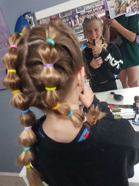 Bubble Bunches Hair, Cute Bobble Hairstyles, Bible Braids, Mini Rubber Band Hairstyles, Kids Girl Haircuts, Christmas Sleepover, Rubber Band Hairstyles, Hairstyles Bubble, Bubble Ponytail