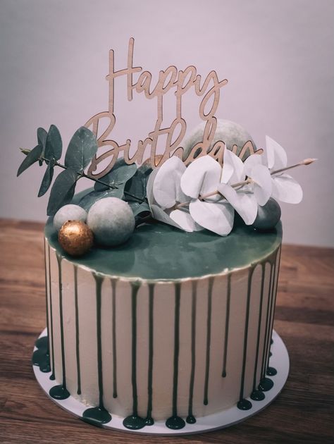 Gold Eucalyptus, Chocolate Drip, 14th Birthday, Drip Cakes, Green Gold, Muffins, Birthday Cake, Cake, Birthday