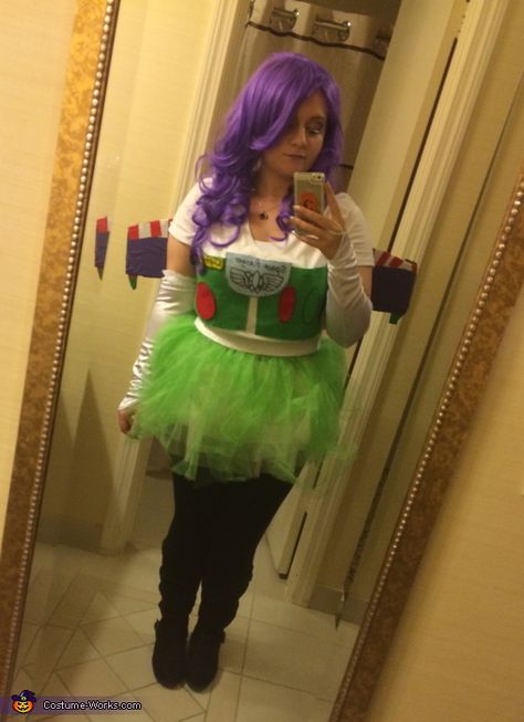 Diy Buzz Lightyear Costume, Witch Halloween Costume Diy, Buzz Costume, Lightyear Costume, Woody From Toy Story, 2015 Halloween Costumes, Buzz Lightyear Costume, Great Costume Ideas, Friend Costumes