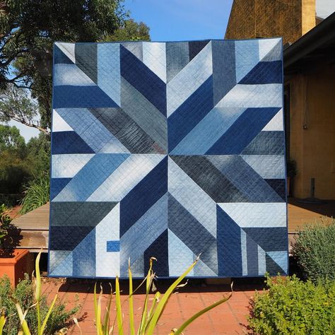 Blue Giant quilt pattern, made from upcycled jeans | Craftsy Denim Quilt Patterns, Blue Jean Quilts, Denim Quilts, Jean Quilt, Quilt Modernen, Quilt Care, Barn Quilt Patterns, Denim Quilt, Pdf Quilt Pattern