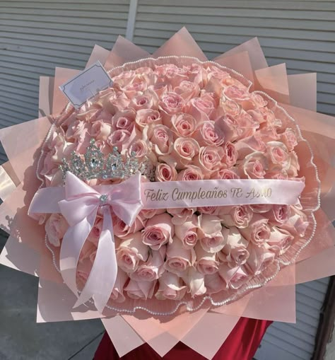 Quinceanera Flowers, Money Bouquets, Ramo Ideas, Flower Money, Ribbon Rose Bouquets, Roses Bouquet Gift, Ribbon Flowers Bouquet, Eternal Flowers, Frame Wallpaper