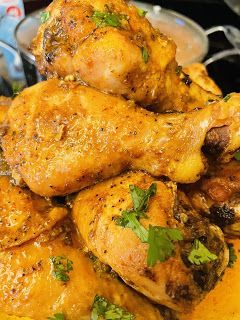 Puerto Rican Chicken Leg Recipes, Puerto Rican Baked Chicken Recipes, Puerto Rican Drumsticks, Puerto Rican Baked Chicken, Puerto Rican Fried Chicken, Baked Skinless Chicken Breast, Guisado Recipe, September Recipes, Puerto Rican Chicken