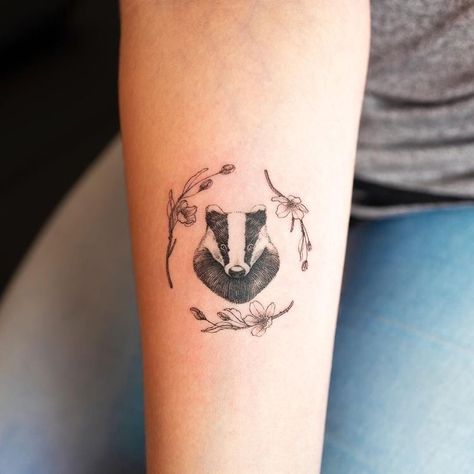 Hufflepuff Tattoo, Tiny Harry Potter Tattoos, Badger Tattoo, Hufflepuff Badger, Hp Tattoo, Harry Potter Tattoos, Harry Potter Tattoo, Harry Potter Hufflepuff, Disney Tattoos