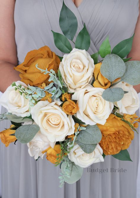 Mustard Yellow Wedding, Marigold Wedding, Mustard Wedding, Champagne Roses, Wedding 101, Bebe Shower, Roses And Peonies, Yellow Peonies, Yellow Bouquets