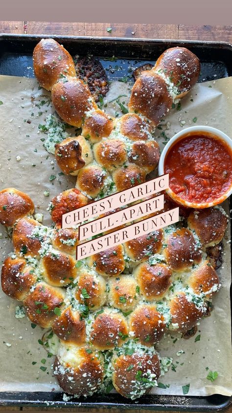 Diane Morrisey’s Instagram post: “If you squint real hard, you can sort of see an Easter Bunny, right? 😂🥴 . . . Cheesy Garlic Pull-apart Easter Bunny . . . Inspired by…” Bunny Pull Apart Bread, Easter Pull Apart Bread, Garlic Balls, Pillsbury Rolls, Fun Holiday Food, Easter Fun Food, Pizza Ball, Mozzarella Cheese Sticks, Easter Appetizers