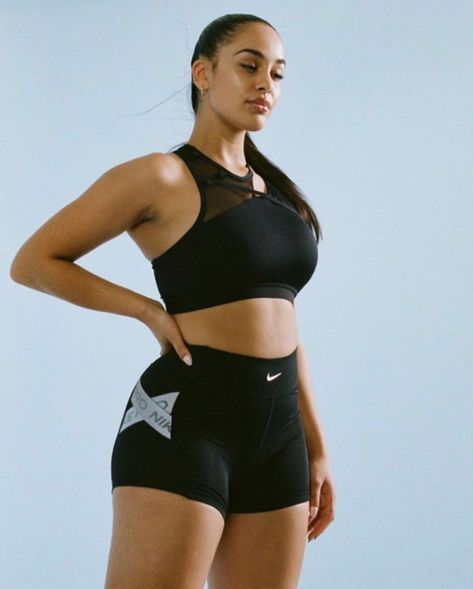 Jorja Smith, Female Reference, School Wear, Fitness Inspiration Body, Fitness Wear, Action Poses, Thug Life, Ufc, Body Goals