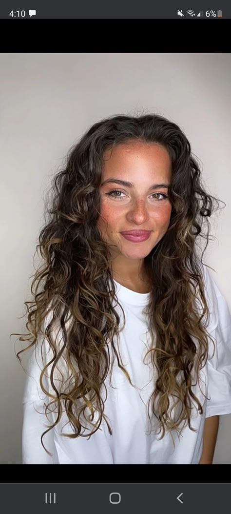 Long Hair Curly Curtain Bangs, Curly Hair Face Frame Layers, Long Curly Hair With Face Framing, Layered Haircuts For 2b Hair, Face Framing Layers 2b Hair, Face Framing Haircut Wavy Hair, Face Framing Wavy Hair Natural, Front Layers Wavy Hair, Face Frame Haircut Curly Hair