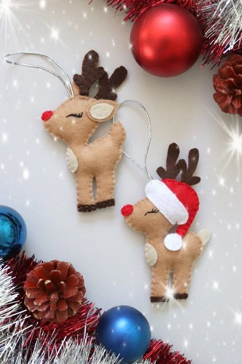 Felt Christmas Ornaments Reindeer, Felt Reindeer Ornaments, Felt Xmas Decorations, Tree Paper Craft, Flower Making With Paper, Christmas Tree Paper Craft, Felt Reindeer, Christmas Tree Paper, Diy Felt Christmas Ornaments