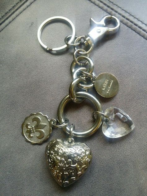 Kathy VanZeeland Purse Charm Fob Signed Hearts Fluer De Lis Keychain. Condition is Pre-owned. Shipped with USPS First Class Package. Big Keychain, Purse Keychain Aesthetic, Surfer Keychain, Cute Bag Charms, Bag Keychain Aesthetic, Bag Keychain, Keychains, Key Chains, Chains Aesthetic