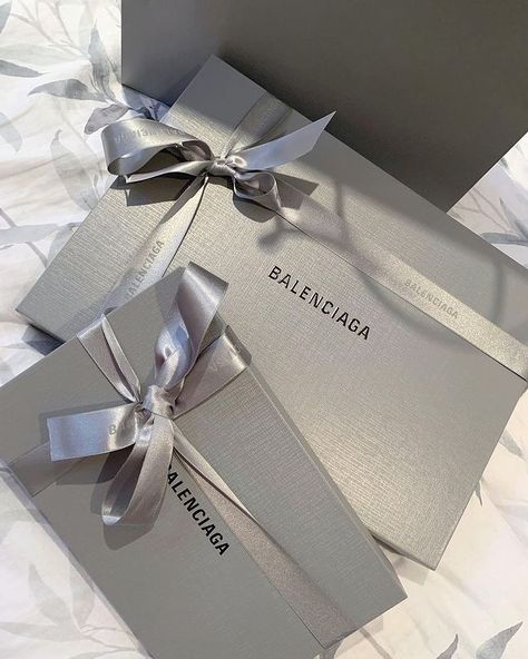 Some of your favorite Balenciaga models 🖤 Luxury Jewelry Packaging Boxes, Gucci Pochette, Hampers Box, Luxury Brand Packaging, Lux Fashion, Luxury Packaging Design, Business Branding Inspiration, Birthday Goals, Clothing Brand Logos