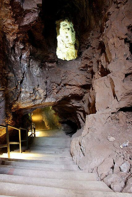 Caves that can't seem to quit producing the remains of prehistoric humans. Prehistoric Humans, South Africa, History