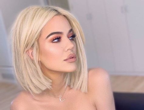 Celebrity Platinum Blonde Hair, Sharp Bob Hairstyles, Khloe Kardashian Hair, Kardashian Hair, Platinum Blonde Hair, Short Blonde Hair, Long Bob, Khloe Kardashian, Short Hair Cuts For Women