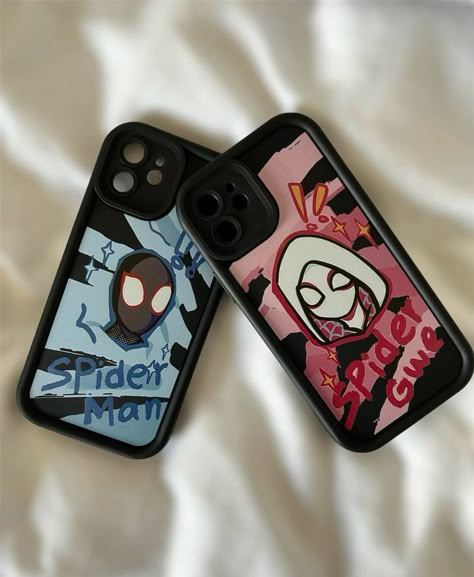 Phone Cases Marvel, Phone Cover Ideas Aesthetic, Spider Man Phone Case, Phone Cover Painting, Marvel Phone Case, Spiderman Phone Case, Artsy Phone Cases, Clear Phone Case Design, Spider Man Wallpaper