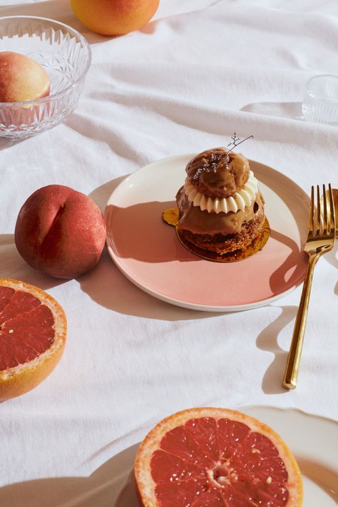 Peaches, grapefruits, pastry food on white cotton photography afternoon mood Pool Food Photography, Dessert Photography Styling, Peach Photoshoot, Jacket Photography, Cotton Photography, Cosmetic Photography, Bag Photography, Food Shots, Peach Desserts