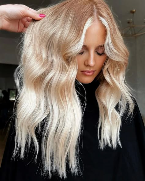 Blonde With Copper Roots, Copper Shadow Root Blonde, Summer Strawberry Blonde Hair, Blonde With Copper Peekaboo, Copper To Blonde Balayage, Blonde With Copper, Peachy Hair Color, Orange To Blonde Hair, Aquamarine Hair