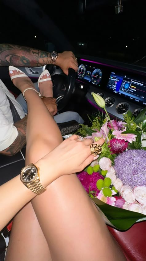 Luxury Lifestyle Aesthetic Couple, Car With Boyfriend, Luxury Couple Aesthetic, Les Pogues, Rich Couple, Rich Women Lifestyle, Swag Couples, Luxury Couple, Couple Fits