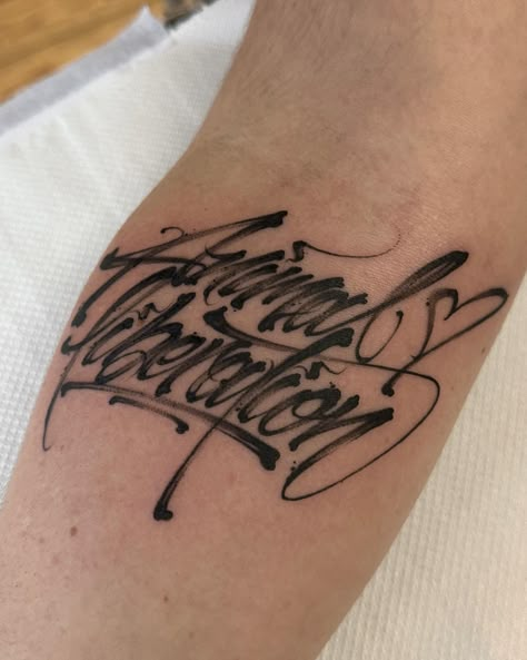 Dustin | DESUR (@dustin_tattooism) • Instagram photos and videos Lettering Chicano, Graffiti Tattoo, Calligraphy Ideas, Text Tattoo, Calligraphy Artwork, Animal Liberation, Arrow Tattoo, Tattoo Script, Calligraphy Handwriting