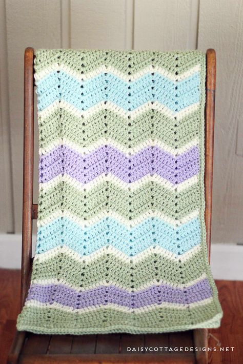 Chevron Blanket Crochet, Daisy Cottage Designs, Chevron Crochet Blanket Pattern, Chevron Crochet Patterns, Crochet Ripple Afghan, Daisy Cottage, Crochet Baby Blanket Beginner, Crochet Blanket Chevron, Ripple Blanket