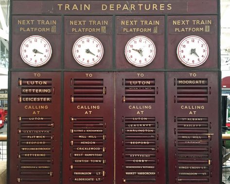 Train Schedule Board, Vintage Train Decor, Train Signage, Train Ticket Booth, Vintage Train Aesthetic, Train Set Ideas, Train Depot Decor, Train Exhibition, Vintage Train Travel