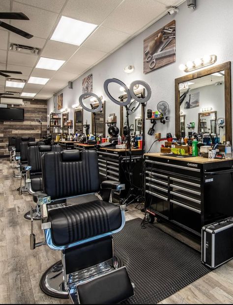 New Barber Shop Ideas, Barber Stations Ideas, Red And Black Barbershop Ideas, Men Salon Design Barber Shop, Saloon Designs, Dark Barber Shop Interior, Local Barber Shop, All Black Barbershop, Barber Station