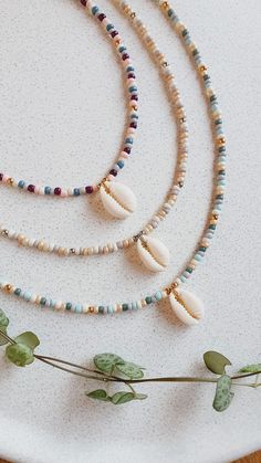 Necklace Of Beads, Beaded Bracelets And Necklaces, Necklaces Diy Ideas, Beaded Jewelry For Summer, Diy Beads Necklace, Perlesmykker Diy, Beaded Jewellery Ideas, Beaded Jewelry Designs Necklaces, Beaded Bracelets Diy Ideas