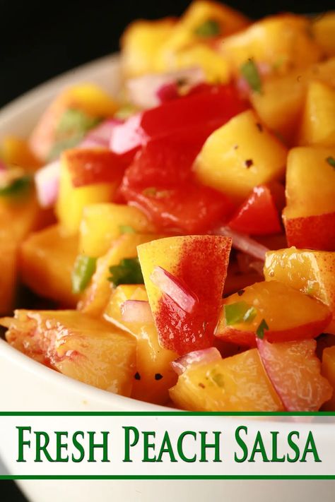 A close up photo of fresh peach salsa, with peaches, red pepper, red onions, jamapeno, and cilatro visible. Mango Salsa For Fish, Donair Recipe, Peach Salsa Recipe, Superbowl Foods, Sweet Salsa, Peach Salsa Recipes, Quick Salsa, Peach Salsa, Fruit Salsa