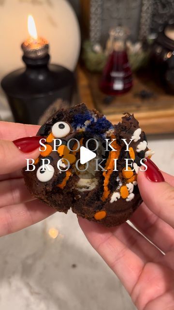 grace hewitt on Instagram: "Spooky Brookies 👻🍪🎃
#brookie #spooky
#spookyseason #brownies #browniedessert #browniecookies #spookyrecipes #halloween #halloweenrecipes #dessertrecipe #fallrecipes #fall #asmr #asmrfood #hwrpartner" Halloween Brookies, Spooky Brownies, Brownie Desserts, Brownie Cookies, Halloween Recipes, Fall Recipes, Brownies, Dessert Recipes, Halloween