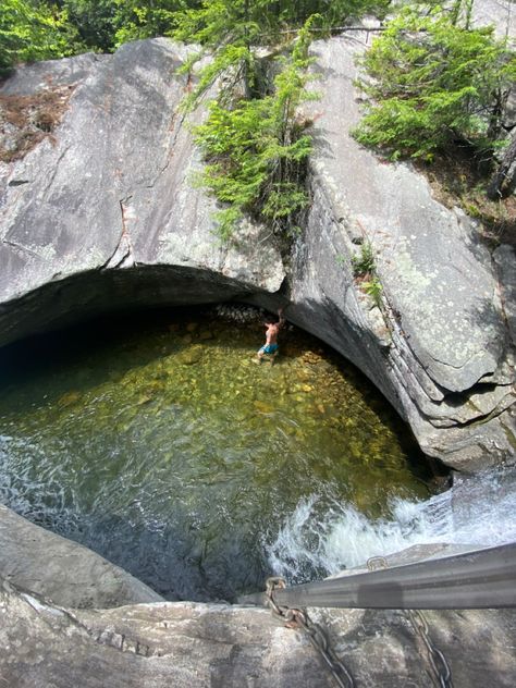 Vermont falls. Summer. Outdoors. Travel. Summer In Vermont, Vermont Summer, Vermont Vacation, Vermont Fall, Summer Moodboard, Lake Cabins, Vancouver Island, What Is Life About, Vermont