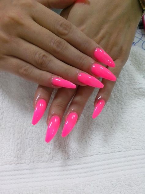 Pink <3 Light Neon Pink Nails, Neon Hot Pink Nails, Hot Pink Nails, Ideas For Nails, Modern Nails, Pink Acrylic Nails, Ideas Nails, Nails Pink, Pretty Acrylic Nails