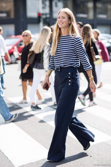 ITS A GIRL THING Sailor Pants Outfit, Nautical Chic, White Turtleneck Sweater, Sailor Pants, Sailor Fashion, Sienna Miller, Nautical Fashion, Pantalon Large, Denim Flares