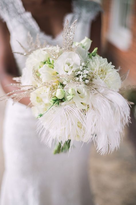 Art Deco Wedding Flowers, Bouquet With Feathers, Wedding Dresses Vintage 20s, Art Deco Wedding Inspiration, Deco Flowers, Feather Bouquet, 20s Wedding, Great Gatsby Wedding, 1920s Wedding