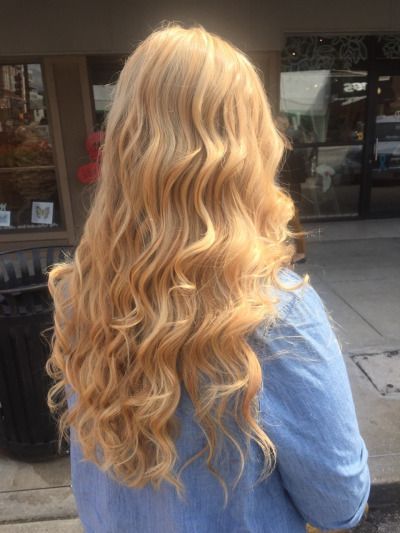 Hairstyles For New Years, Curl Synthetic Hair, Hairstyles Layers, Layers Hairstyles, Blonde Wavy Hair, Hairstyles Wavy, Vacation Hairstyles, Golden Blonde Hair, Strawberry Blonde Hair