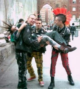 Punks – Anarchy In The UK.    #punk #punks #fashion #retro #vintage #style #mensfashion . Inspired by 'Street Culture: 50 years of subculture style' by Gavin Baddeley.  http://www.amazon.co.uk/Street-Culture-Fifty-Years-Subculture/dp/0859654753/ref=sr_1_2?ie=UTF8&qid=1433409884&sr=8-2&keywords=street+culture Punk Guys, Punk Subculture, Garage Punk, Punk Boy, Ska Punk, 70s Punk, 80s Punk, Punk Culture, Crust Punk