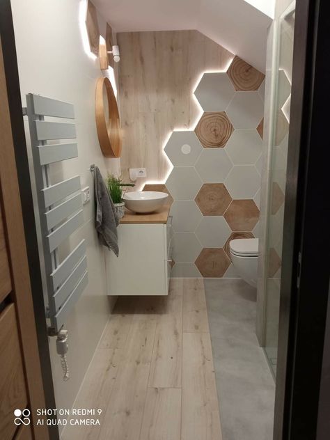 Bathroom Hexagon, Epoxy Countertops, Green Hallway Ideas, Entrance Hallway Ideas, Hallway Ideas Green, Hallway Ideas Modern, Hallway Ideas Narrow, Panelling Hallway, Green Hallway