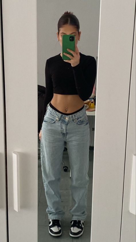 Straight Jeans Outfit, Looks Pinterest, Looks Party, Looks Black, Cute Everyday Outfits, Outfit Inspo Fall, Cute Simple Outfits, Looks Style, Casual Style Outfits