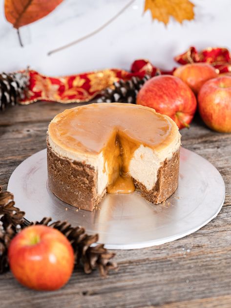 Apple Cider Cheesecake, Boiled Apple Cider, Unique Cheesecake Recipes, Unique Cheesecake, Fall Cheesecake, Apple Cider Caramel, Thanksgiving Cheesecake, Apple Cider Syrup, Yummy Cheesecake