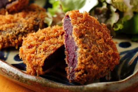 Check out this recipe on Blue Zone Diet Recipes: Beni-Imo Croquettes

Ingredients:
- 1 cup beni-imo (Okinawan sweet potato), peeled and diced
- 1/2 cup regular sweet potato, peeled and diced
- 1/4 cup milk
- 1 tbsp butter
- Salt and pepper, to taste
- 1/2 cup flour
- 1 egg, beaten
- 1 cup panko breadcrumbs
- Vegetable oil, for frying
- 2 tbsp mayonnaise
- 1 tsp honey
- 1 tsp soy sauce

Read more here... https://apps.apple.com/us/app/blue-zone-diet/id6466661149 Beni Imo, Blue Zone Diet, Zone Diet Recipes, Okinawan Sweet Potato, Blue Zones Diet, Zone Diet, Blue Zone, Blue Zones, Croquettes