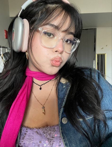 ig: @bmgaribay Makeup With Glasses, Glasses Outfit, Glasses Inspiration, Glasses Makeup, Cute Glasses, Stylish Glasses, Young Justice, Foto Ideas Instagram, Girls With Glasses