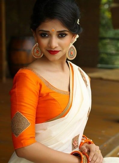 Kerala Saree Blouse Designs - Try These 15 Stylish Models Kerala Saree Blouse, Kerala Saree Blouse Designs, Kasavu Saree, Cotton Saree Blouse Designs, Best Blouse Designs, Kerala Saree, Traditional Blouse Designs, Blouse Back Neck Designs, Set Saree