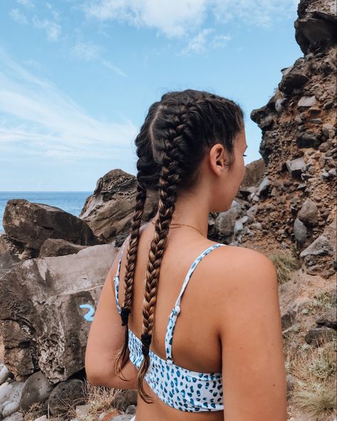 Boracay Braided Hair, Braids For Brunettes, Braided Hairstyles For Swimming, Beach Braid Hairstyles, Hairstyle For Vacation, Beach Hair Braids, Vacay Braids, Cute Braid Ideas, Island Hairstyles